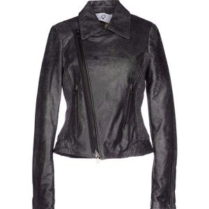 $780 La Femme biker-style leather jacket. US 8
